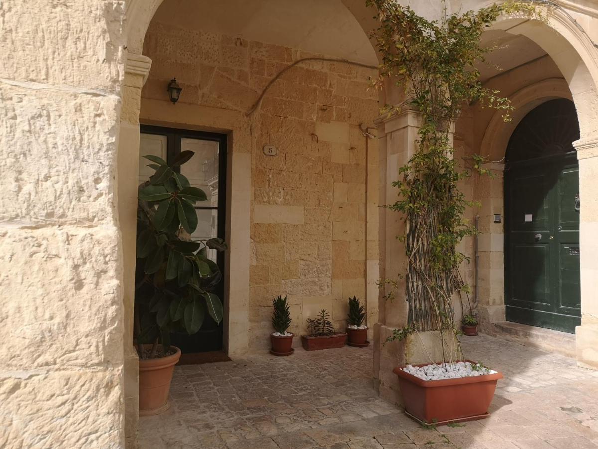 Piazzetta Acquaviva Apartment Lecce Luaran gambar